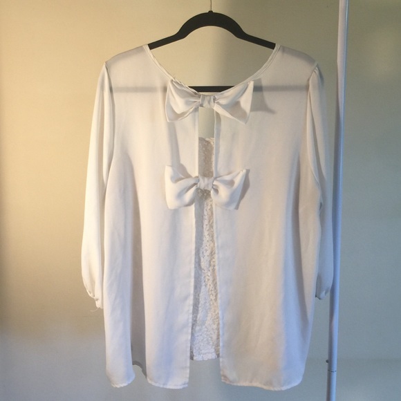 Forever 21 white lace blouse with bow back design - Picture 2 of 3
